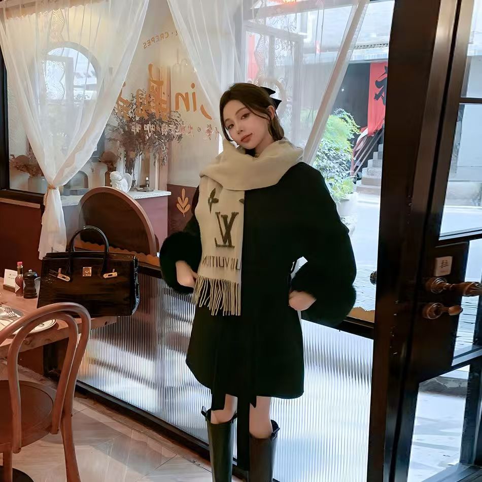 Stylish Double-faced Fleece Coat with Faux Fox Fur - Petite-friendly Overcoat